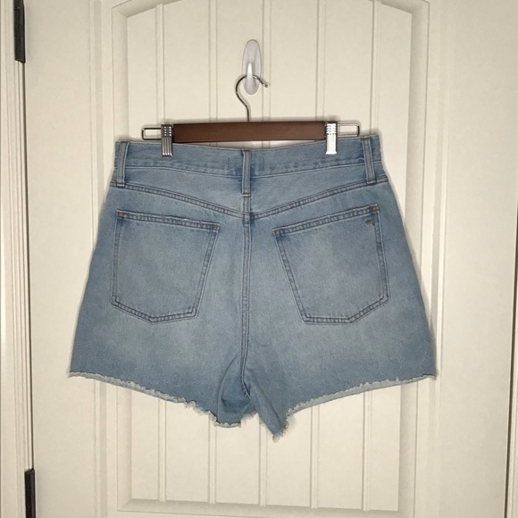 Madewell The MomJean Short in Byers Wash Ripped Edition. - Picture 5 of 11
